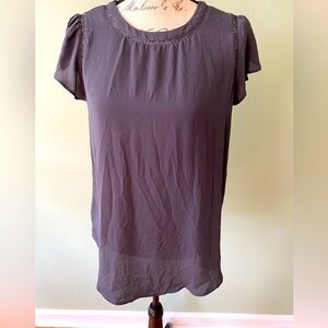 Women’s Loft XSM Grey Short-Sleeve Blouse with button detail